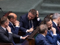 Tusk i ferajna powinni szukać państw,skąd nie ma ekstradycji