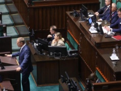 Giełda odrabia marszałkowe straty. Kluczowe wotum zaufania dla rządu Tuska