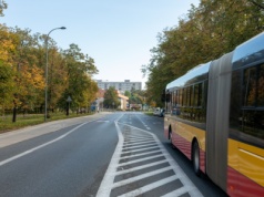 „Nie daj się automanii”. Młodzi odczarowują komunikację zbiorową