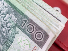 241 zł czy tylko 33 zł? Trwa spór o podwyżki dla milionów Polaków