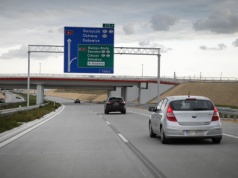 Premier przejechał się trasą A1 i teraz żąda jej naprawy. Wreszcie znikną fale na autostradzie