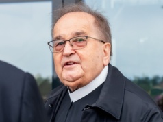 Tyle kosztuje nocleg w hotelu Rydzyka. Ceny są zaskoczeniem