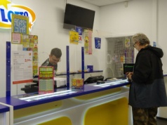 Wydał 20 zł, a wygrał fortunę. Spektakularny finał Lotto, Polak nie przepracuje już ani jednego dnia