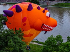 Smoczy balon. Potrafi latać i ziać dymem z nozdrzy [ZDJĘCIA]