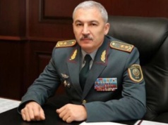 Z gabinetu prosto za kratki! Minister obrony aresztowany. Zdradził, czy nakradł?