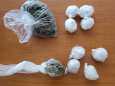 Miał 4 kilogramy czystej amfetaminy, ale zamiast do aresztu, poszedł do domu
