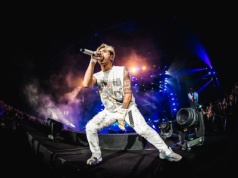 Taka z One Ok Rock coveruje 