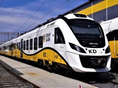 Wakacyjny rozkład jazdy Kolei Dolnośląskich. Ruszają połączenia do Karpacza, wracają pociągi nad morze