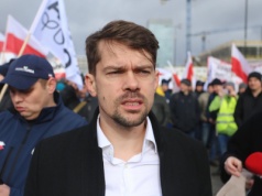 Michał Kołodziejczak kupił dyplom na Collegium Humanum?! Piorunujące ustalenia mediów