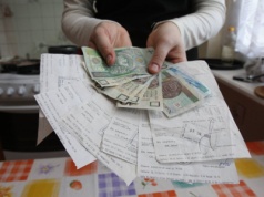 Ponad 300 zł co miesiąc. ZUS dopłaci ci do rachunków. Dochód nie ma znaczenia