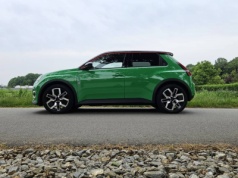 Pierwsze egzemplarze nowego Renault 5 już na ulicach polskich miast. „Zainteresowanie klientów jest ogromne”