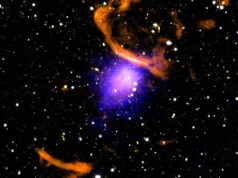 Astronomowie odkryli rekordowo wielką chmurę otaczającą gromadę galaktyk