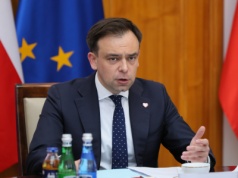 Płaca minimalna dzieli rząd. Co kryje się za propozycją resortu finansów?
