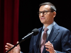 Były premier wysyła Tuska na polityczną emeryturę