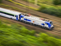 Wakacyjna oferta PKP Intercity: 514 pociągów dziennie i nowe kierunki na lato