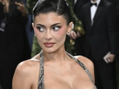 Kylie Jenner przyłapana w przyciasnej, lateksowej mini