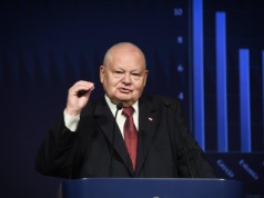Euro zagrozi gospodarce Polski? Glapiński mówi o 2 ryzykach