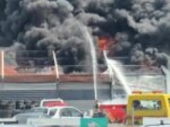 Ogromny pożar w Gorzowie. Płonie zakład wulkanizacyjny. Trwa akcja gaśnicza