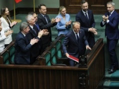 Sensacji nie było. Sejm udzielił wotum zaufania rządowi Donalda Tuska