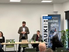 Francja wycofuje się ze stref czystego transportu? „To dezinformacja” – mówi Łukasz Franek