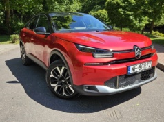 Nowy hybrydowy Citroën C4 145 KM oczami greckich dziennikarzy. Jak wypadł w teście i ile kosztuje u nas?