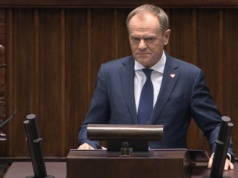 Tusk: Polska za trzy lata powinna być samowystarczalna w produkcji amunicji