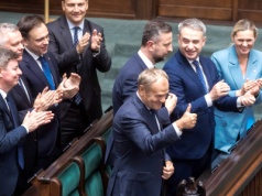 Tusk ustał. Miało być nowe otwarcie, jest pewność siebie, ale czy realna siła?