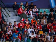 Kibice „pozdrawiali” PZPN na meczu U-21 [WIDEO]