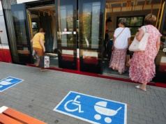 Ten dokument to wiele zniżek i ulg dla seniorów. Warto go zawsze mieć go przy sobie