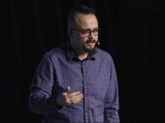 Szymon Pękala: bliskość online jest złudna. Internet nas rozdziela