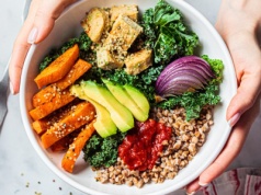 Dlaczego z wiekiem szybciej tyjemy? Metabolizm nie jest przyczyną, chodzi o dietę