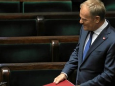 Słabe przemówienie Tuska, ale nie ma to znaczenia. Bo nowego otwarcia koalicji nie przyniosą słowa