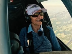 85-letnia Ingrid Hopman w chmurach. Świat z góry, czyli czynnik szczęścia