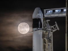 Lot Sławosza przełożony przez wyciek na ISS