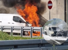 Pożar samochodu przy drodze S19 pod Rzeszowem [ZDJĘCIA]