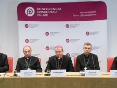 Ostre słowa Terlikowskiego o decyzji biskupów. 