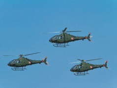 Trudny wybór przed wojskiem. Bez tego typu śmigłowców zabraknie nam pilotów