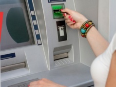 Zamieszanie w jednym z największych banków: Na konta klientów wpłynęły setki euro