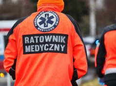 Ratownicy medyczni spierają się z MZ o kolory. Chcą wstrzymania prac nad umundurowaniem