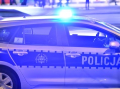 17-latek włamał się do automatu z zabawkami