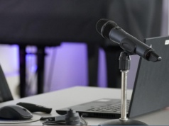 Sztuczna inteligencja nagrywa podcasty o nauce. Połowa naukowców nie zorientowała się, że to nie człowiek