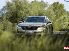 Test Skoda Superb Combi LK (2025). Celuje wysoko i całkiem precyzyjnie trafia