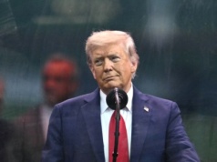 Trump ostrzega władze w Teheranie. Grozi potężnym uderzeniem