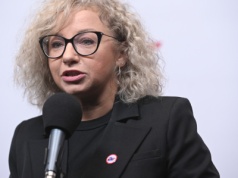 Nowe zasady: środki z koncesji alkoholowych na pomoc dzieciom ofiarom przemocy