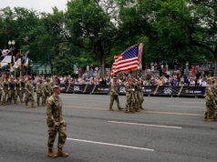 Wpadka amerykańskiej administracji. Rosyjskie barwy obok flagi USA