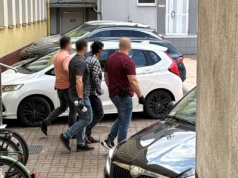 Protest po ataku obcokrajowca na 24-latkę w Toruniu. Kobieta walczy o życie w szpitalu
