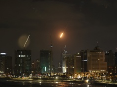 Izrael i Iran wymieniają ciosy. Uszkodzona ambasada USA