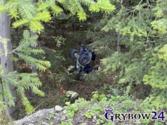 Wypadek quada w trudnym terenie. Dwie osoby ciężko ranne