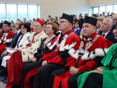 25 lat, tysiące historii – Uczelnia, która zmienia świat