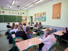 Nauczyciele straszą MEN strajkiem. We wrześniu w szkołach będą zmiany
